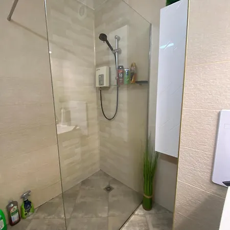 Lovely Two-bedroom Flat In Centre